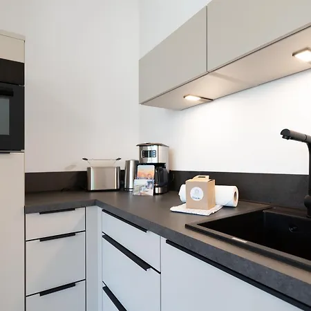 Luew Boarding House 